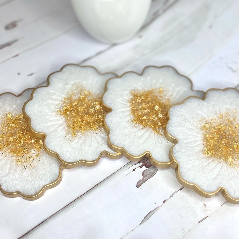 White | Gold Flower Coasters - Set of 4 - Picture 10 of 14